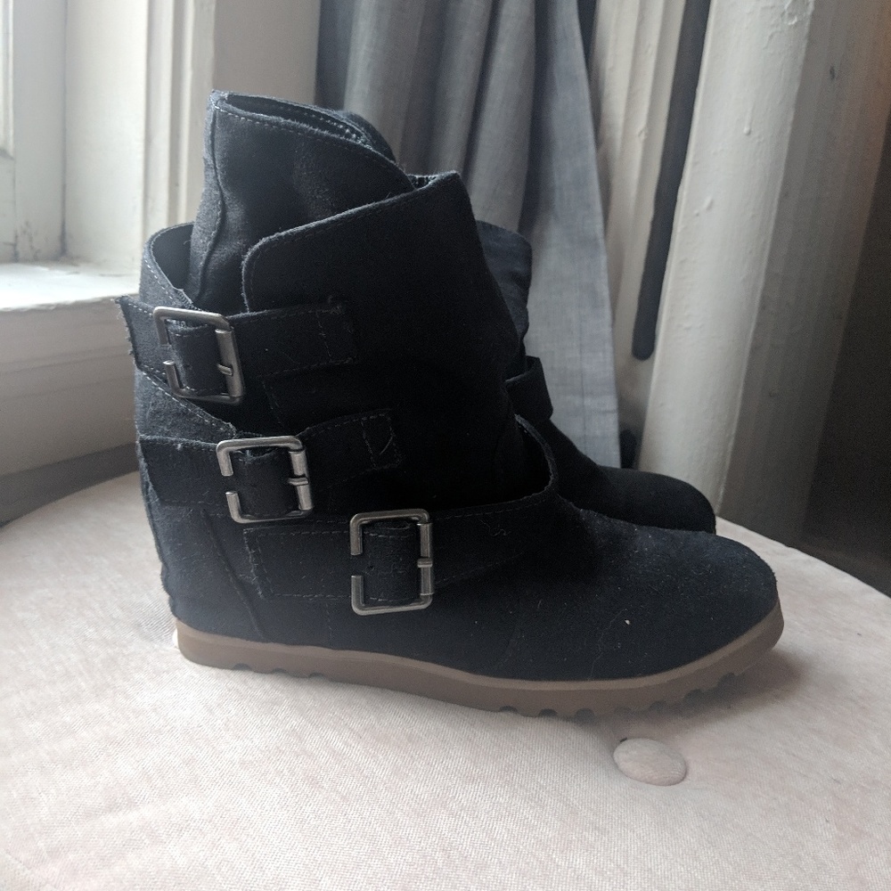 Black Aeropostale Booties